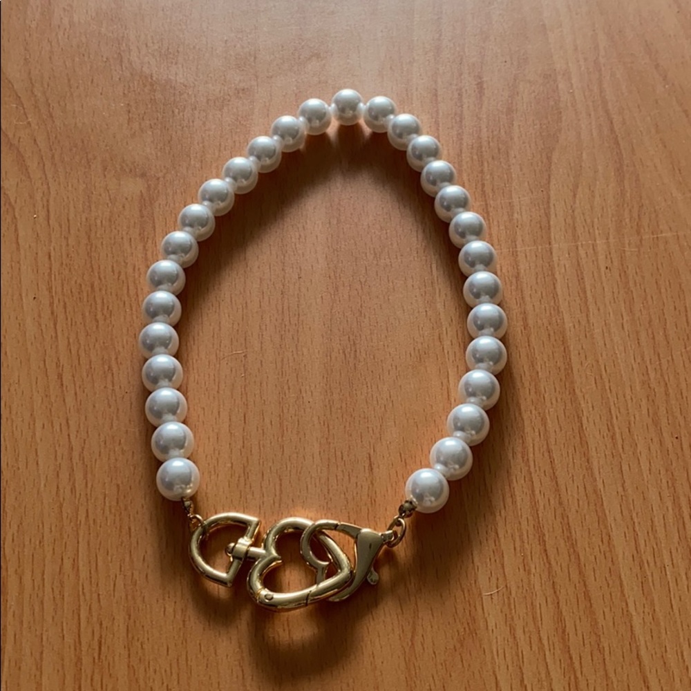 Pearl choker necklace